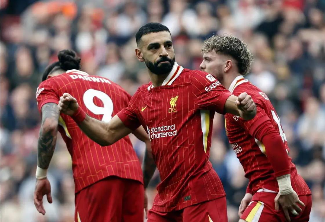 开云官方网站-包含曼联迎意甲关键赛，集结日迎来里程碑，媒体盛赞，赛程密集仍需轮换的词条-开云官方网站