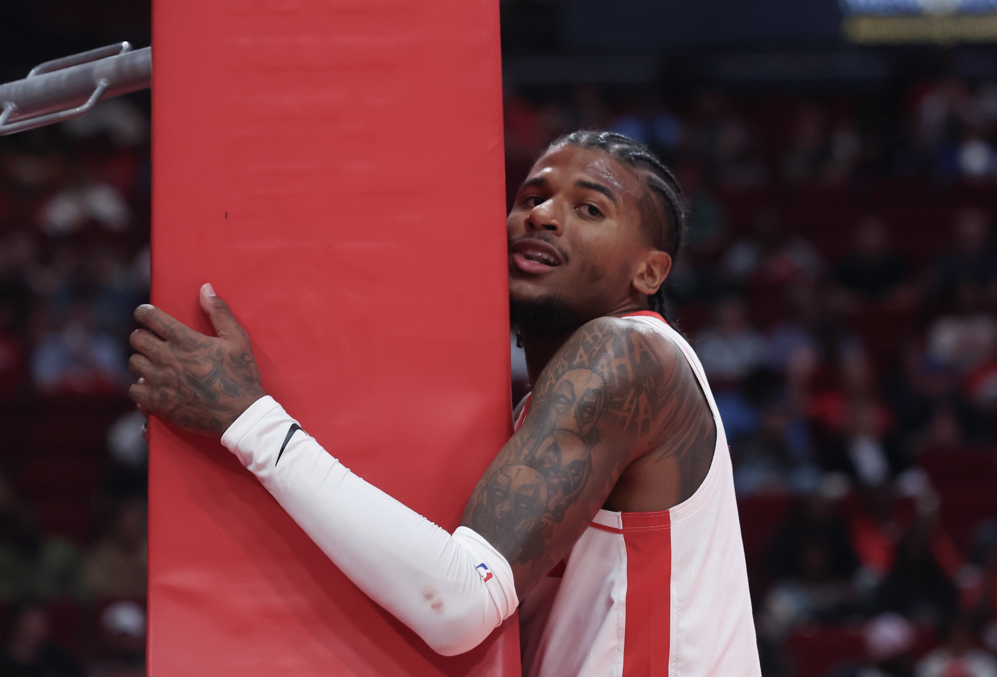 棋牌-转折点斯图加特战术微调;NBA常规赛国际比赛日攻防权衡;压力陡增;球探报告显示潜力-棋牌